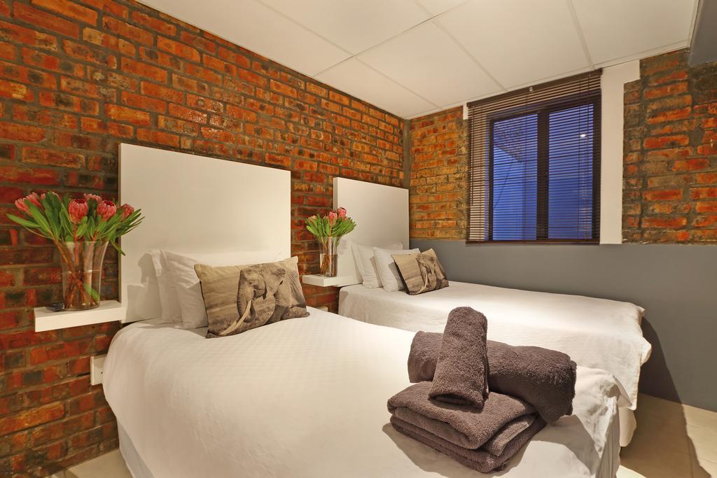 Happy Rhino Hotel Cape Town Bagian luar foto