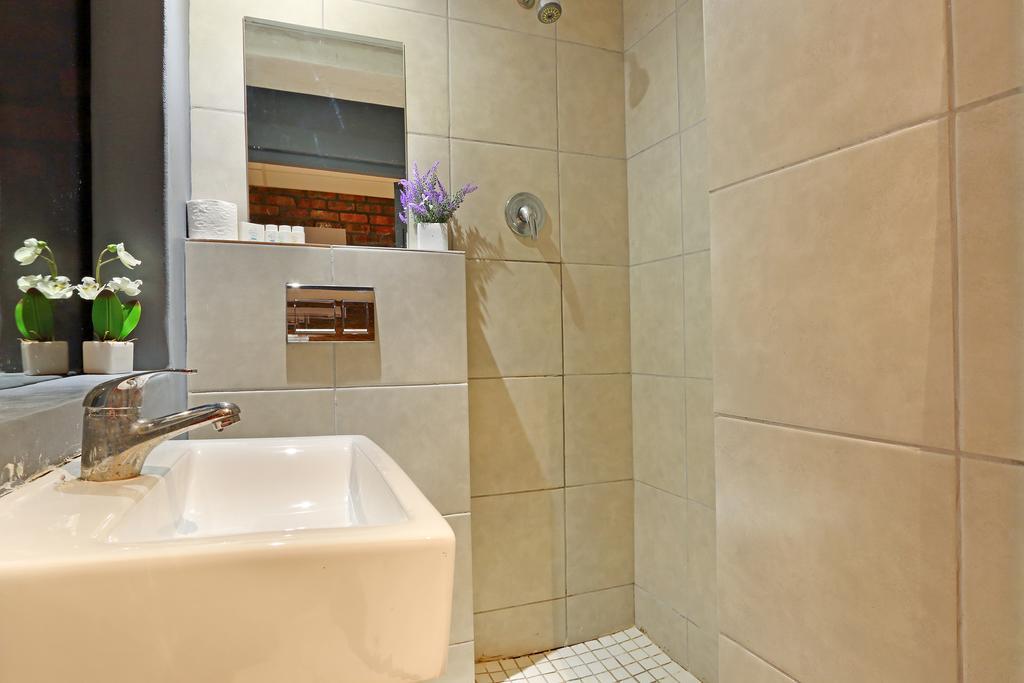 Happy Rhino Hotel Cape Town Bagian luar foto