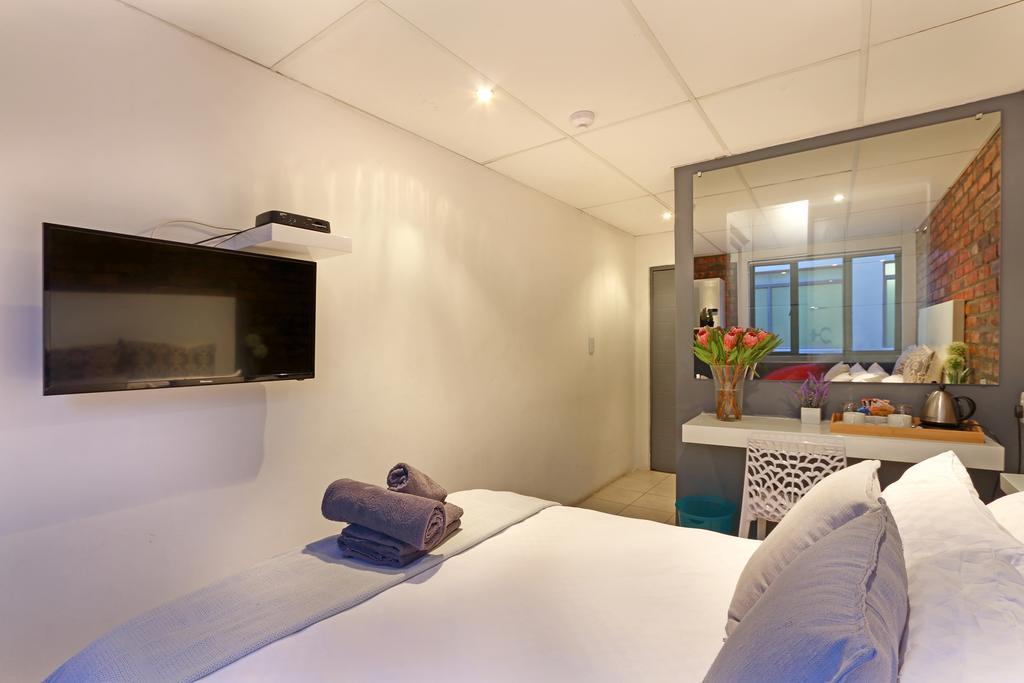 Happy Rhino Hotel Cape Town Bagian luar foto