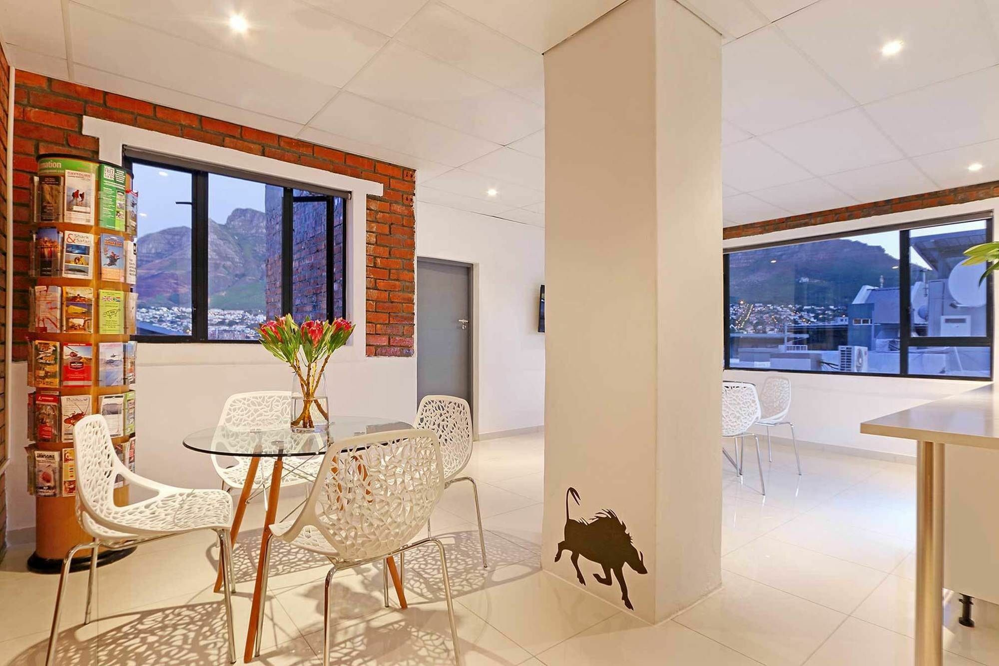 Happy Rhino Hotel Cape Town Bagian luar foto
